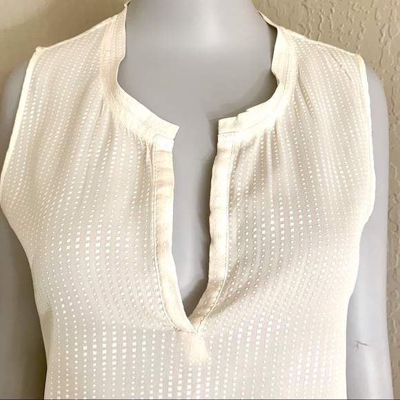 L’AGENCE 100% Silk Creme Ivory Sleeveless Blouse - Picture 4 of 14